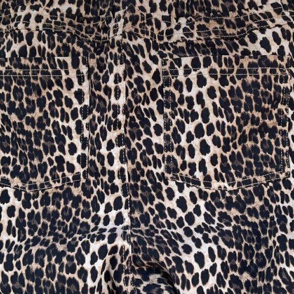 Take 50% OFF- Like An Angel Animal Prints Pant, Size-3X - Picture 8 of 10